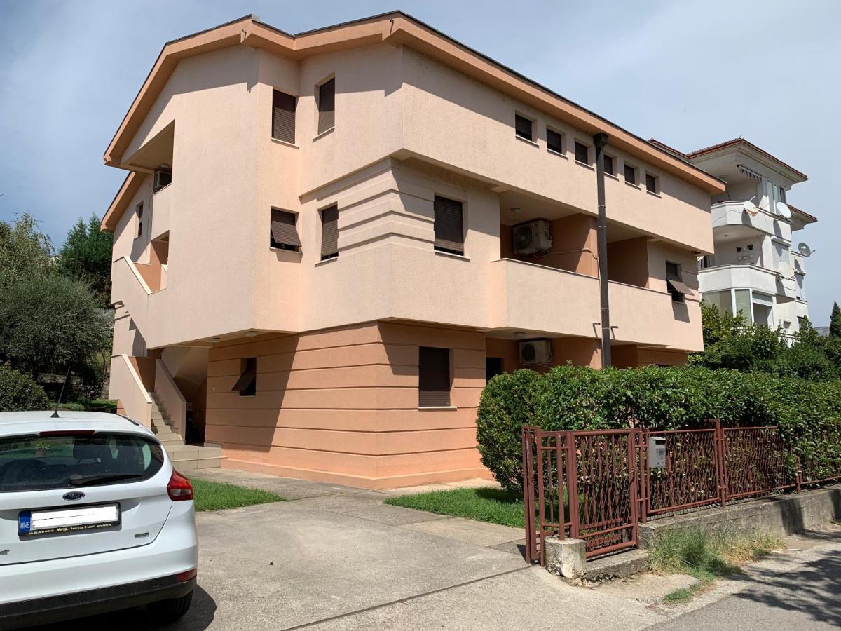 Teo Apartment Podgorica Bagian luar foto